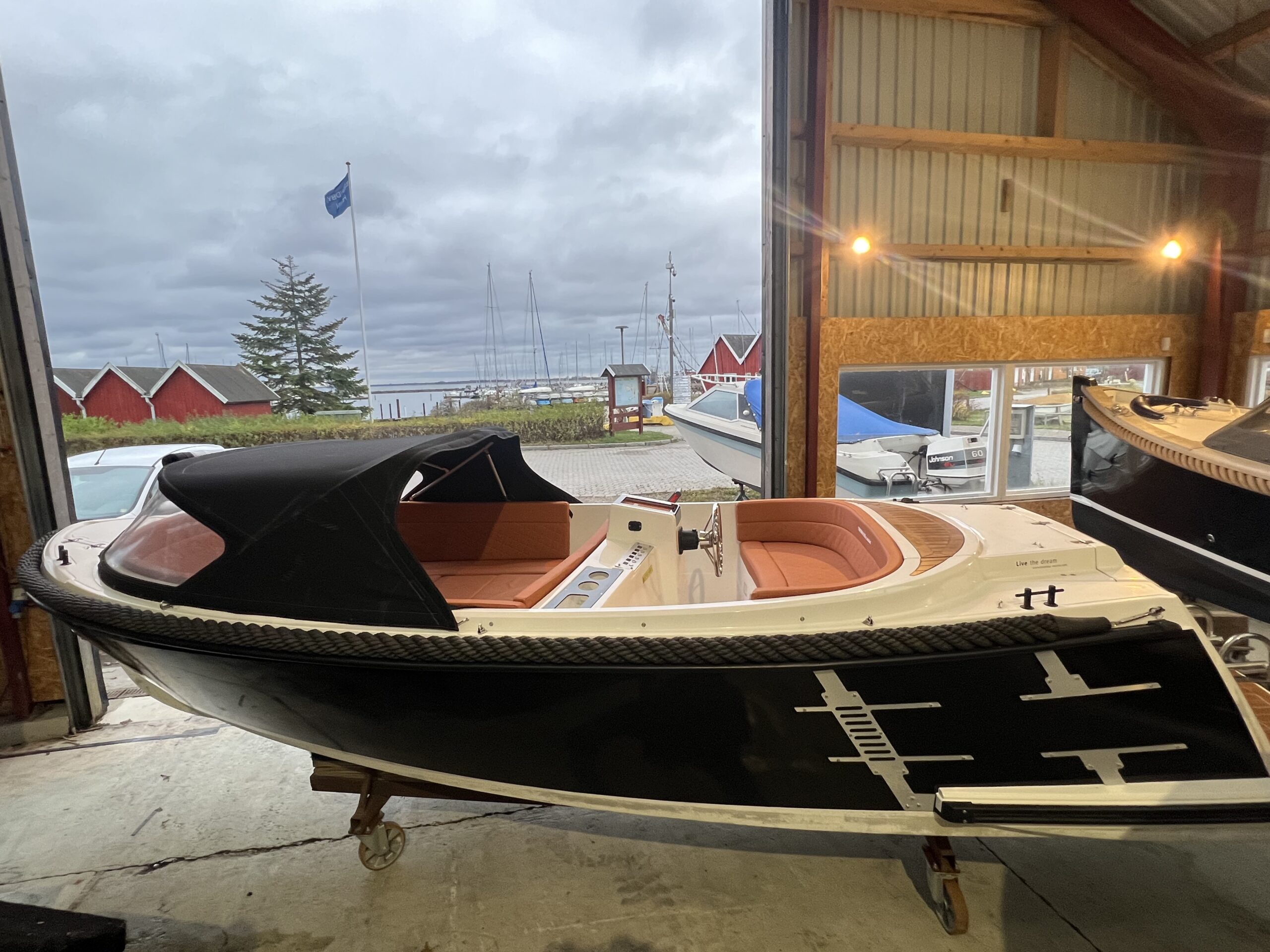 Corsiva 595 Tender - Billede 2