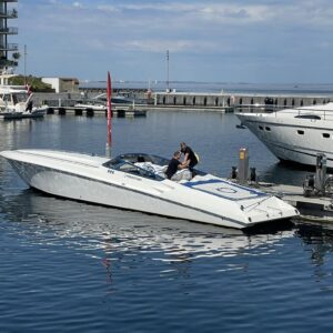 Fountain 47 Lightning