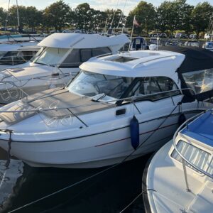 Beneteau Antares 8