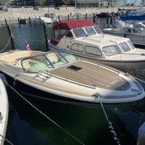 Chris Craft Corsair 25